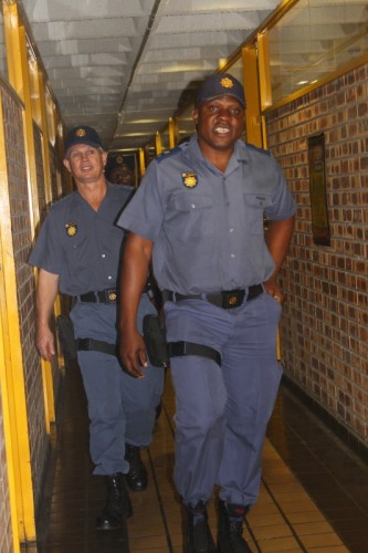 The police arrives
