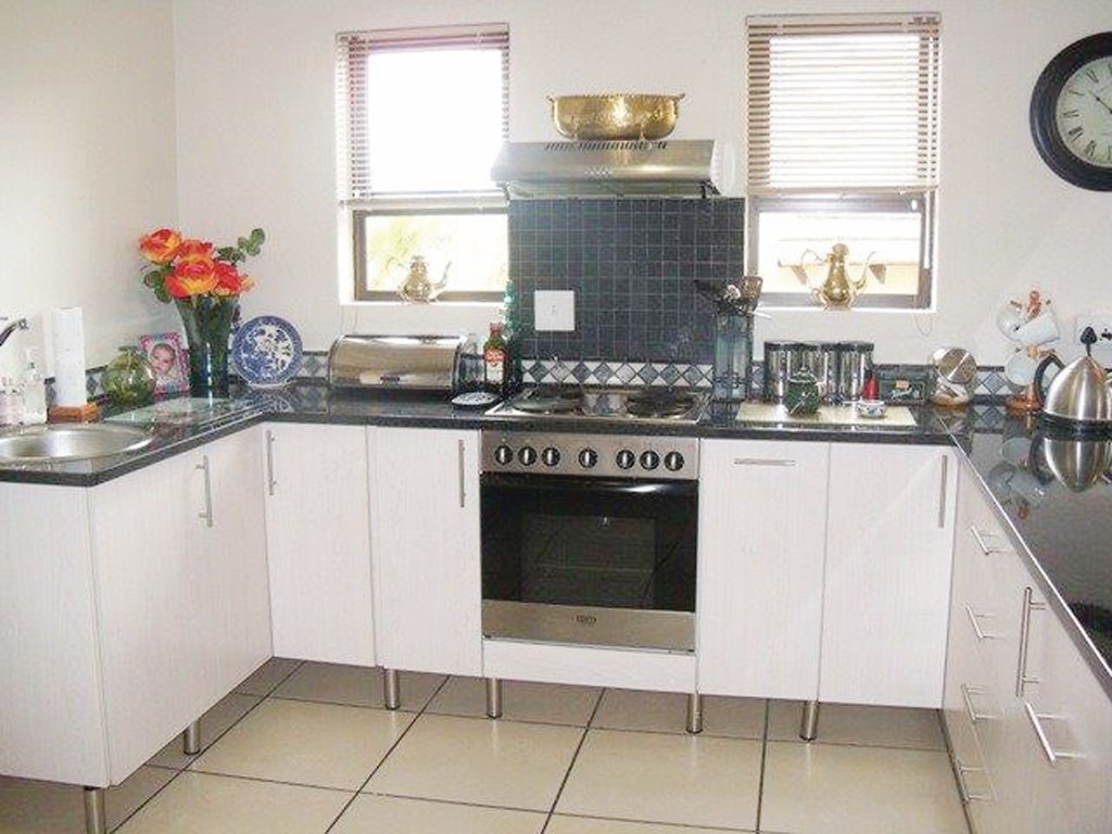 REMAXHOWadvert-21Nov_16088 (Medium)