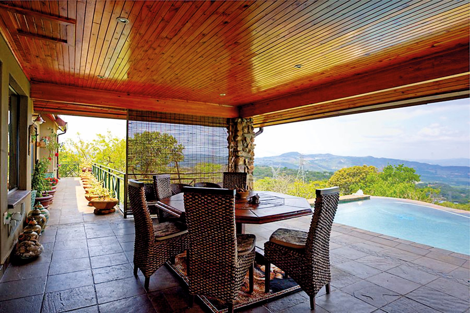 Rockies26Patio_21999 (Large)