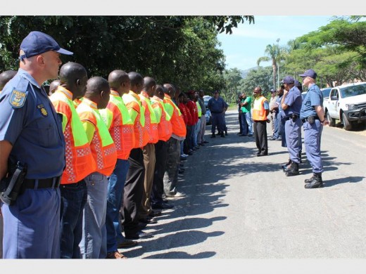 SAPS, CPF, Home Affairs, Customs, Mbombela by-law enfircement, J&M and Fofo Security being briefed by Brig. Doreen Xaba. Photos: Marinette Potgieter