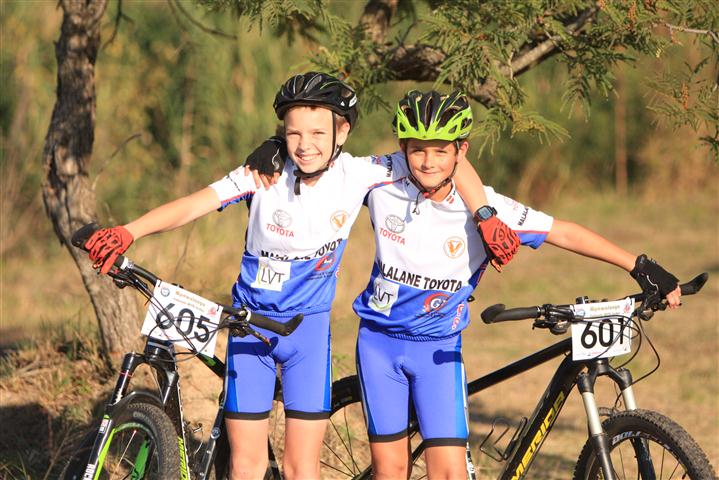 Jooste Coetzee en sy beste maat, Waldo Potgieter.