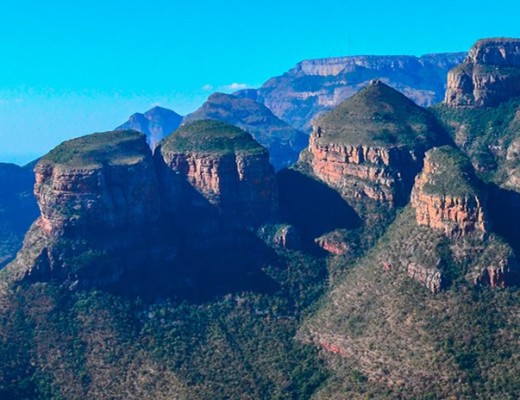 This photo is available on directitlowveld.com and portrays one of the Lowveld's gems - the three rondavels.