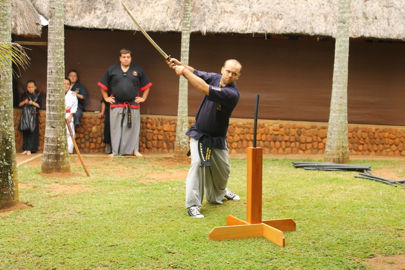 Wolves Academy blade cutting (4)