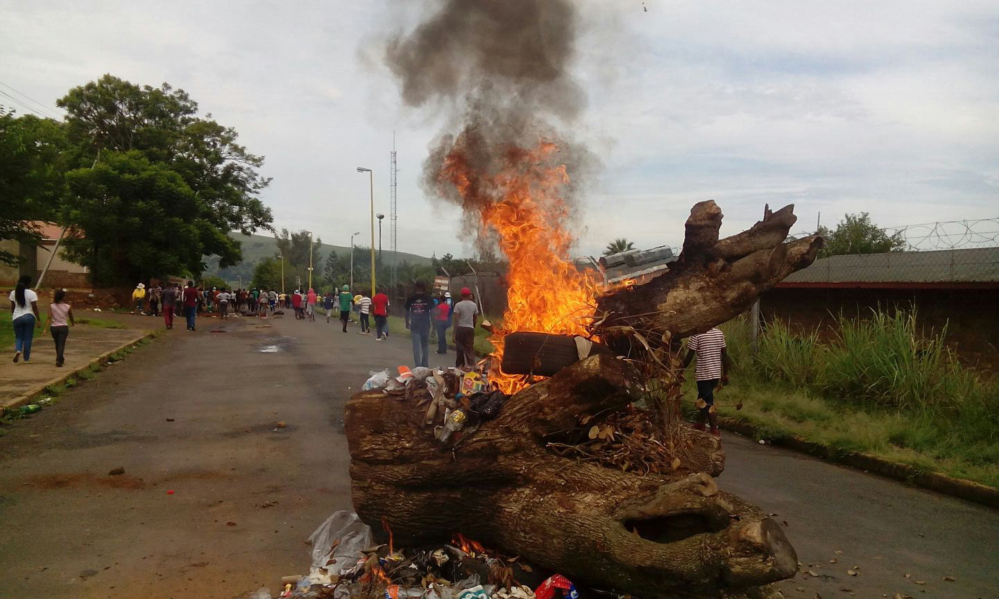 boven protest