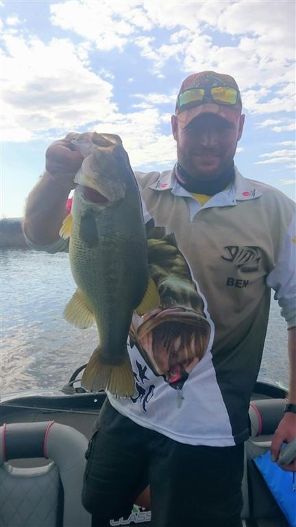 Ben Gottschalk with the biggest bass of the day at 2,54 kilograms.