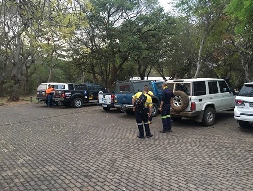Members if the search party arriving at the Lowveld Botanical Gardens just after 06:00.