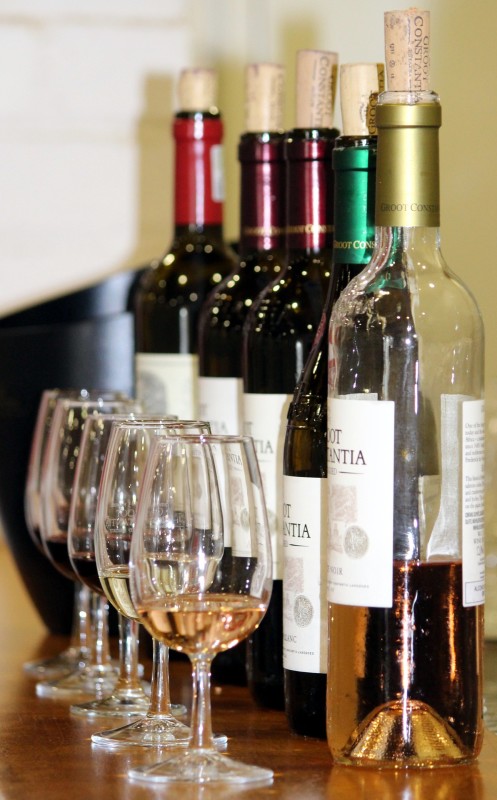 wine-tasting-1376267_1920