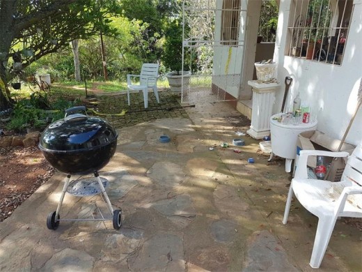 The robbers forced the Hadiaris couple into their home from the stoep. (Photo: supplied)