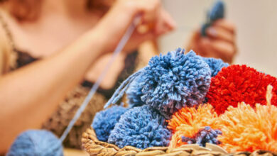 Help your child make a fluffy pom-pom
