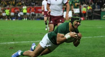 Edwill van Merwe scores his second try of the game. > Photo: Blake Linder