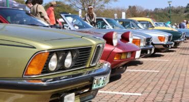 Daar was iets vir alle motorentoesiaste om te bewonder. > Foto: Blake Linder