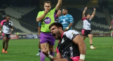 Wian van Niekerk celebrates his try against the Griquas. > Photos: Blake Linder