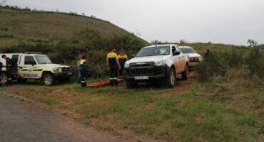 Search and rescue teams depart the scene. > Photos: Gia Radnai