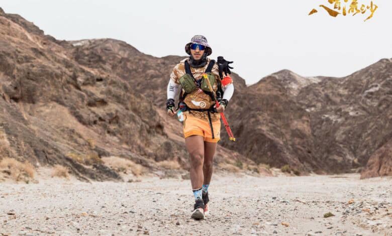Damien Kühn battling his way through the Gobi Desert. > Photo: Sourced/Ultra Gobi 400km