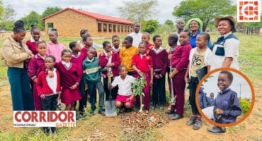 Siboshwa school with Nakeni Khosa (right) of the DFFE, as well as Happy Mangane, co-ordinator of the Nkomazi East Environmental Centre. Inset: Adventure Club learner, Vuyisile Shabangu. > Photos: Supplied/Chris Dwyer