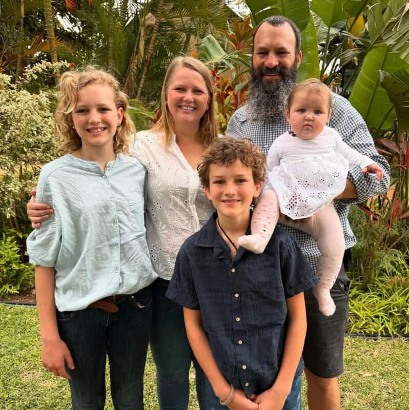 Riley, Verushka, Fred en Dakota. Voor: Connor Crafford.