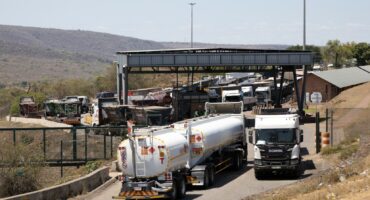 The Lebombo Border Post. > Photo: Archive