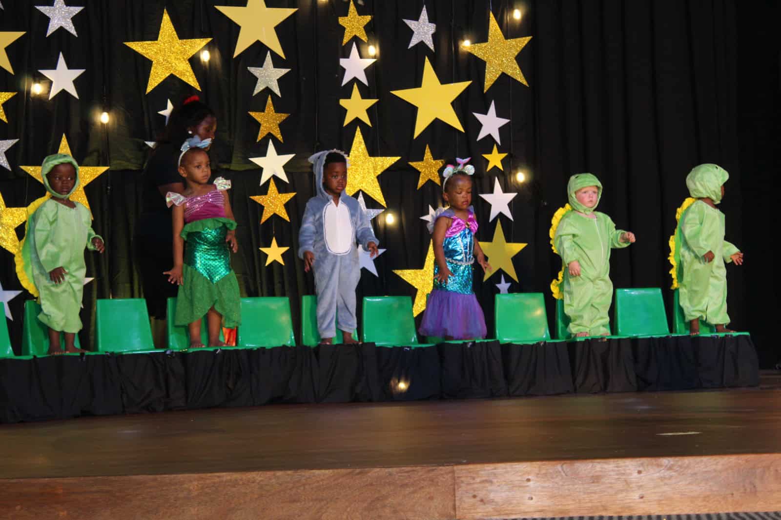 The little ones portray a biblical story during the concert.