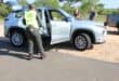 A dog assists with a vehicle inspection in the Kruger Park. > Photo: Tumelo Waga Dibakwane
