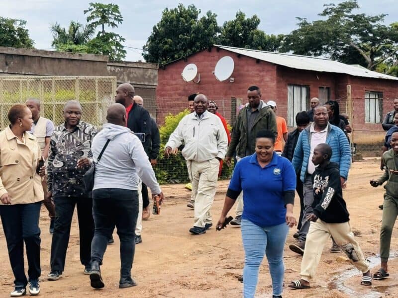 President Cyril Ramaphosa visits Mjejane to assess the current situation. > Photo: Supplied/Office of the Premier