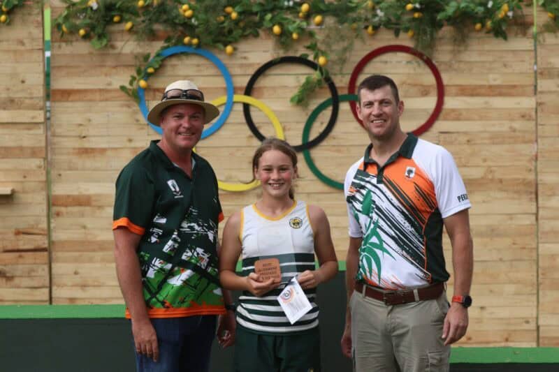 White River Primary's Anabelle du Plessis (centre) had the best overall performance of the day. She is pictured with Marthinus de Bruin of Citybug and Bergland's principal, Dr JP Hugo. > Photo: Blake Linder