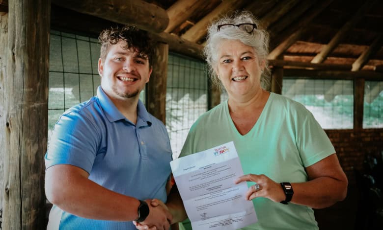 Luan Bezuidenhout, die pannekoekeet-kampioen en Adele Hillicks. 