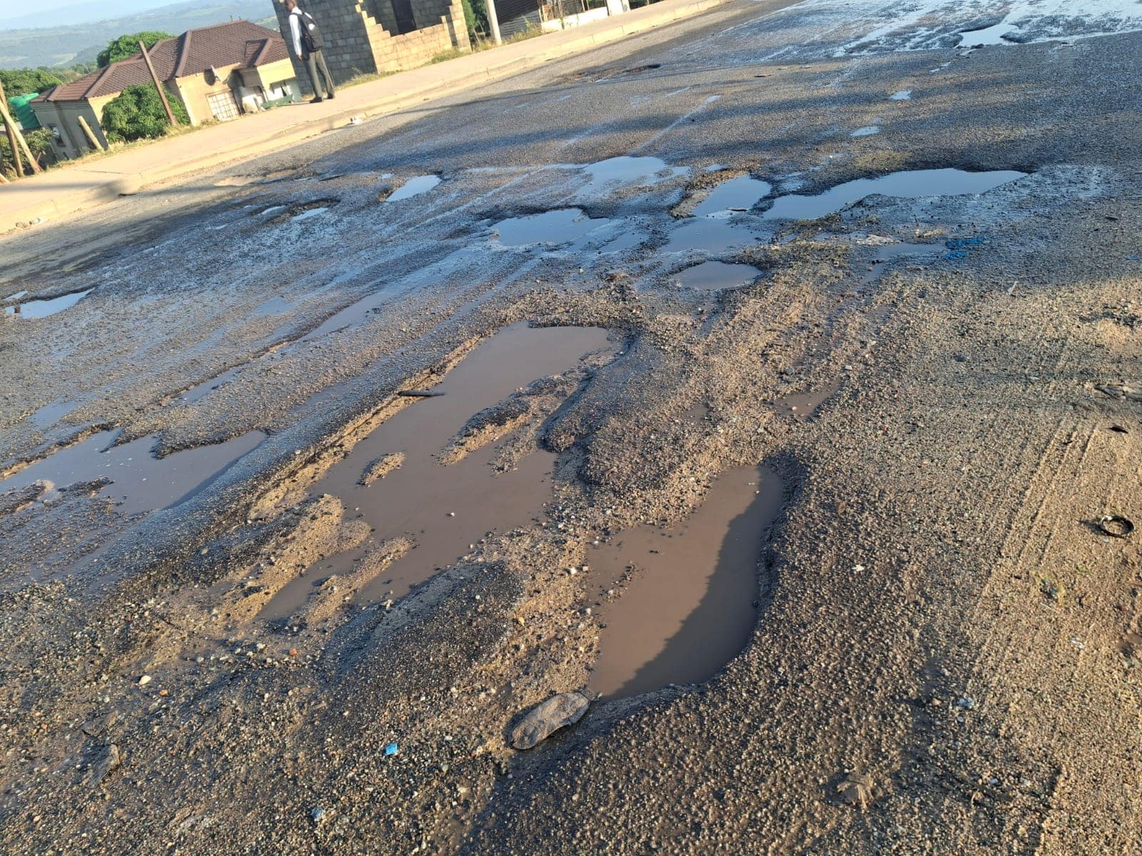 Potholes on the R538. Photos: Tumelo Waga Dibakwane