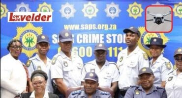 The Mpumalanga police management with some of the officers who completed the drone pilot course. > Photos: Supplied/SAPS