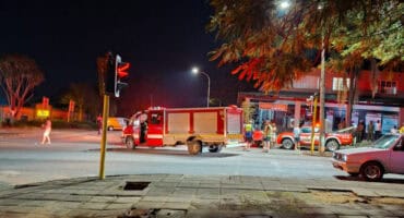 Mediese nooddienste op die toneel. > Foto’s: Facebook/Iewers in die Laeveld