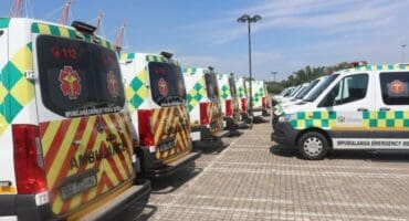 33 provincial ambulances are currently standing idle
