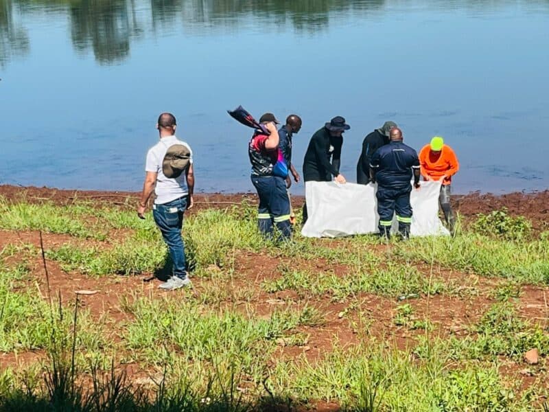The body of an unidentified elderly pastor, who drowned during an alleged baptism at Etiyeni Dam, was recovered.