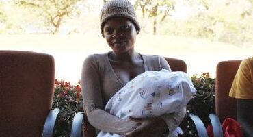 Shereen Leyane with her newborn baby. >Photo: Zané Botes