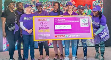 GRIP receives a donation of R120 000: Lethabo Tshehla, Nonzwakazi Mathomane, Lynn Cuthill, Nodoli Mathomane, Okhule Sambo, Tarryn Lokotsch, Sigbongile Ndlovu and Nomshado Ndlovu. > Photo: Supplied/SPAR Lowveld