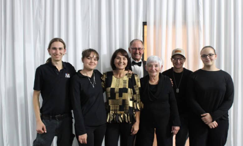 Caleb Parker, Jeane Du Preez-Otto, Juanita Du Preez, Ralph Kirsten, Toekie Botha, Chantelle Coetzee and Collins Jordaan. >Photo: Zané Botes