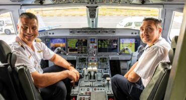 Captain Jaco Henning and Captain Dean Nicholas. >Photo: The Lowveld Afgeek/DW Mouton