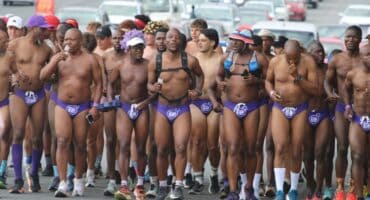 Runners en route to the Riverside government complex. >Photos: Zané Botes