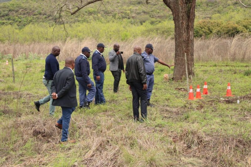 MEC Jackie Macie visits the scene with Mpumalanga SAPS. > Photos: Gia Radnai