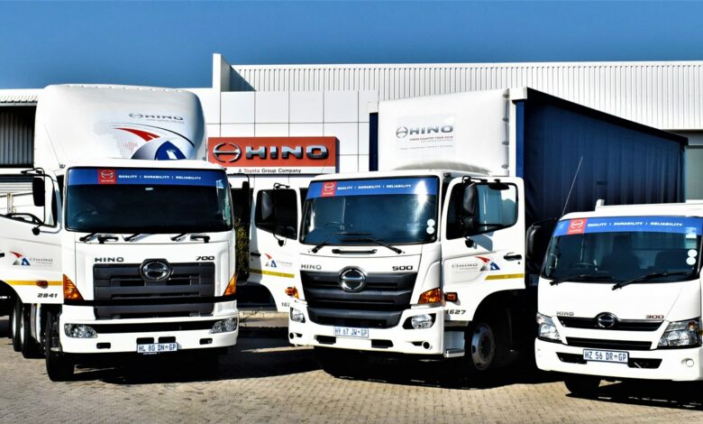 hino-road-show-trucks_1800x1800