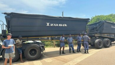 Police at the scene on the N4 near the Lebombo Border Post. > Photo: Sesane Mabuza
