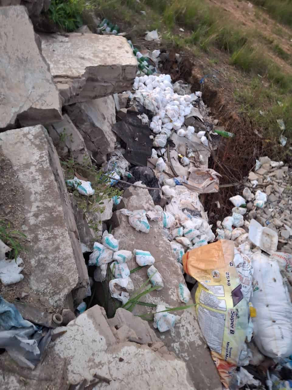 Diapers dumped at Nkambeni River.