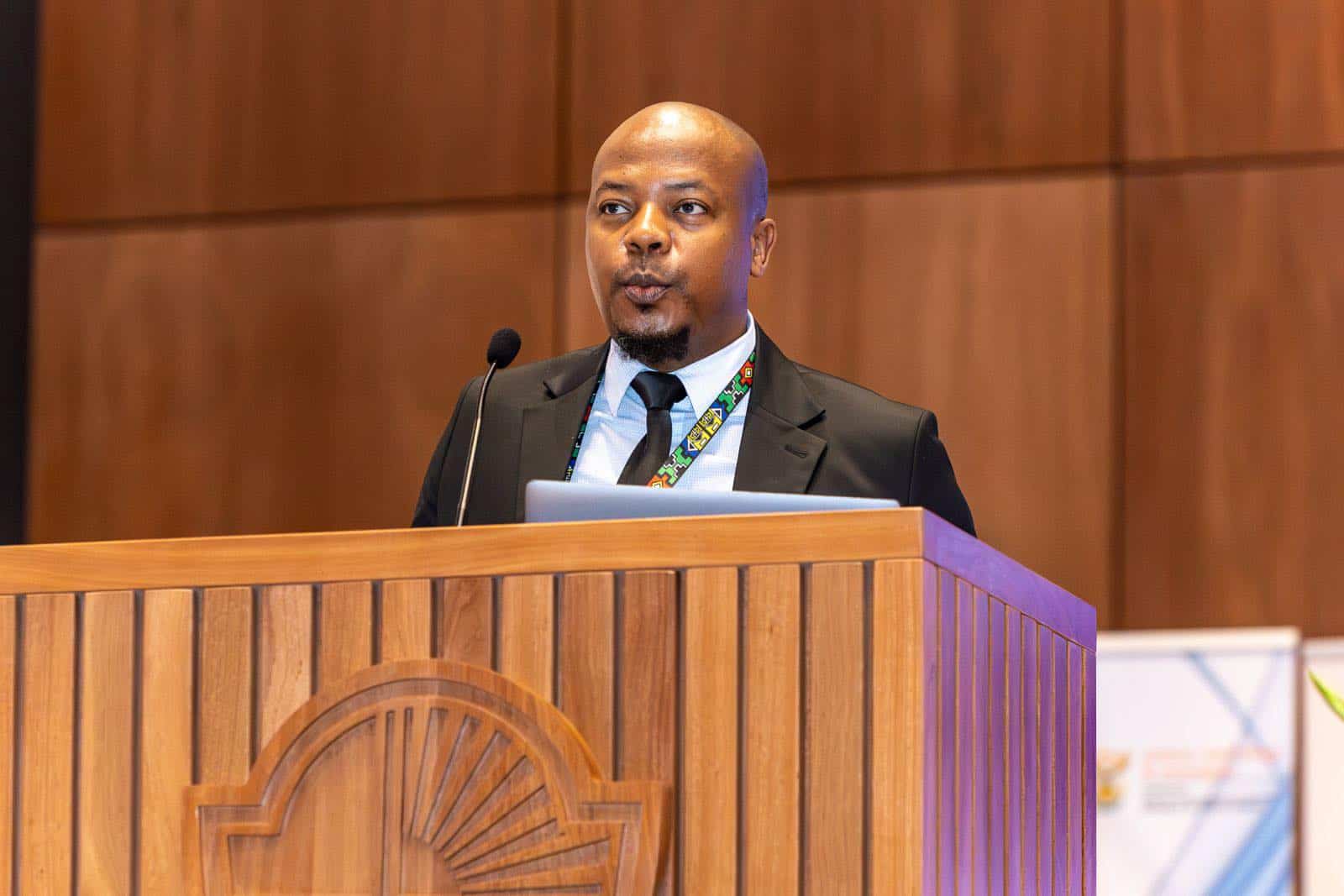 Dr Zolani Dyosi.