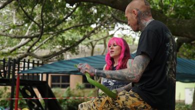 Simon and Siouxsie with a Green Mamba GM1_DSC03498