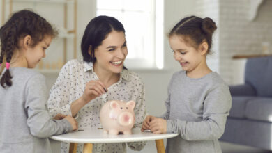 Mom's influence on child's relationship with money