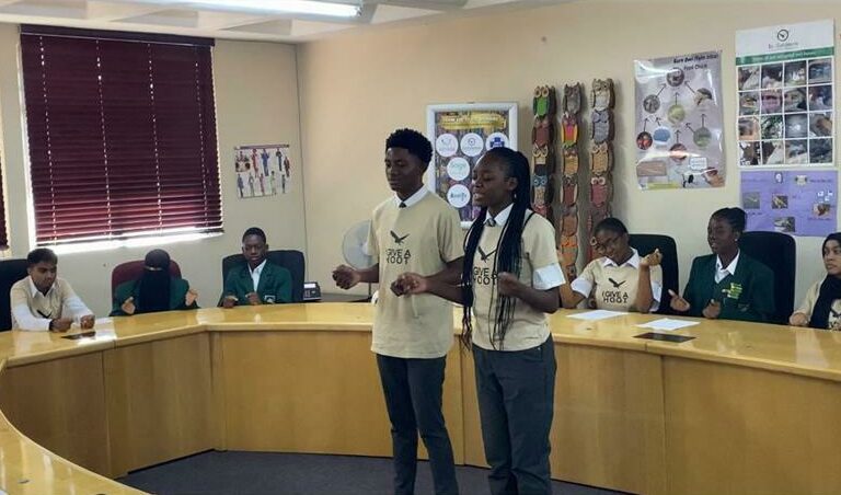 Shiloh Bukasa Nyanguila and Abigael Mbuyi,