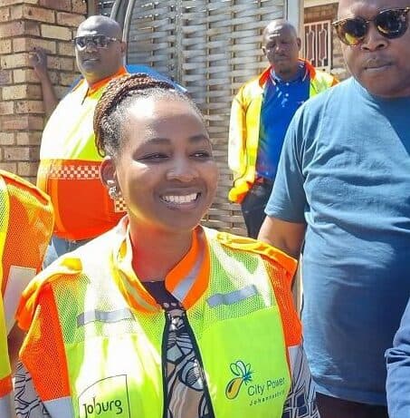 Amid rising violence against utility workers, City Power has pulled its technicians from Alexandra following the gunpoint robbery of two employees.