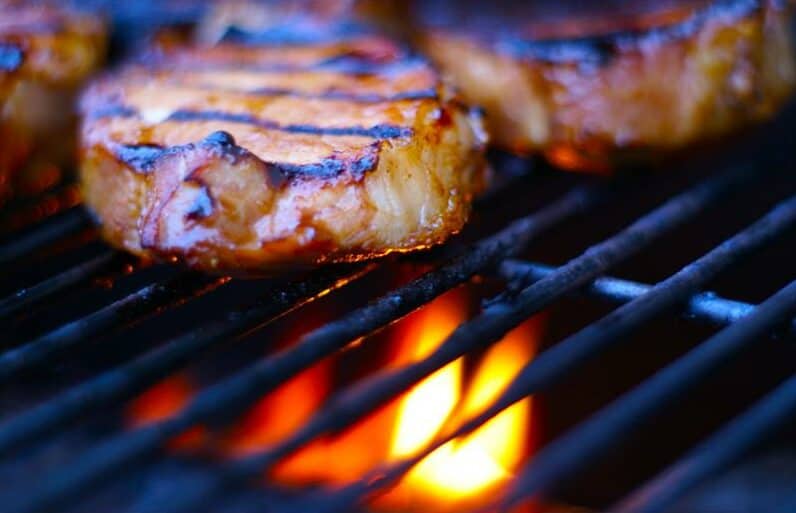 Looking for something tasty to start off the new year? Why not give these pork chops with cranberry glaze and polenta wedges a shot.