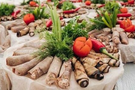 If you're looking to do some outside entertaining this Christmas you need to read these tips to be the perfect host.