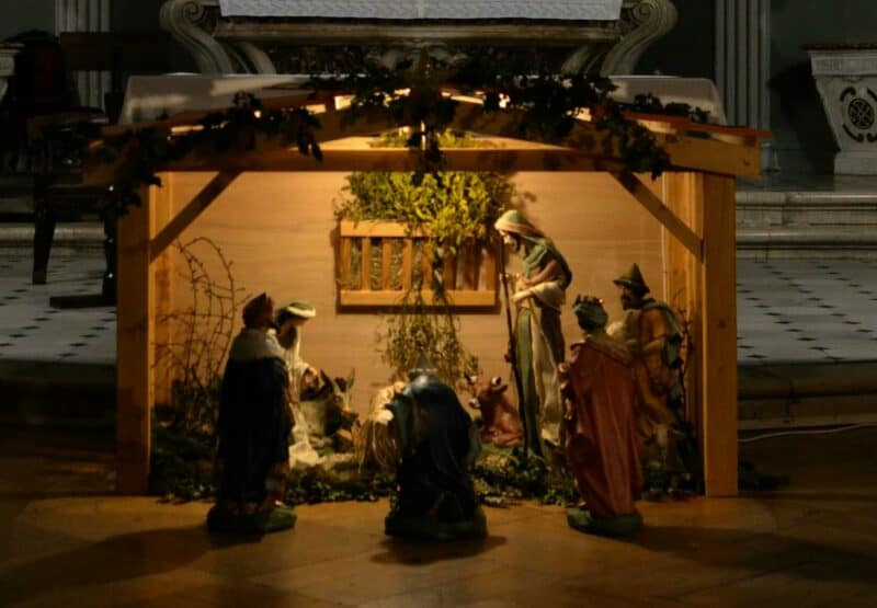 There's no reason to spend Christmas alone this year. Here are ideas of ways to share your time with others this festive season.