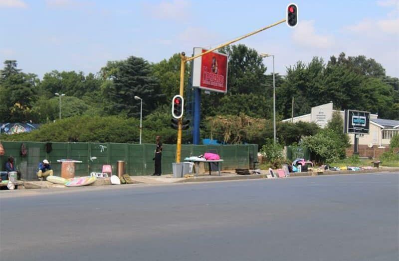 Councillor Shackleford urges Bryanston residents to take responsibility for the refuse site’s upkeep.