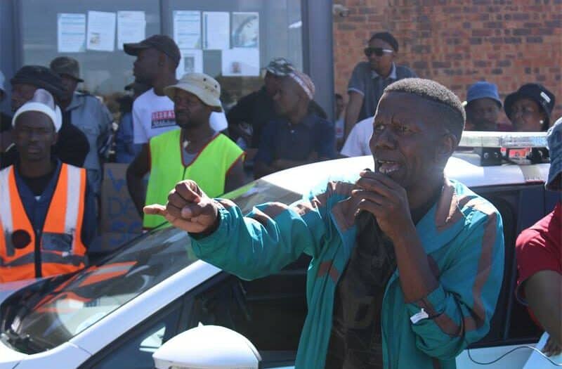 Some Alexandra residents say they are afraid to report crime because of internal corruption within the police station.